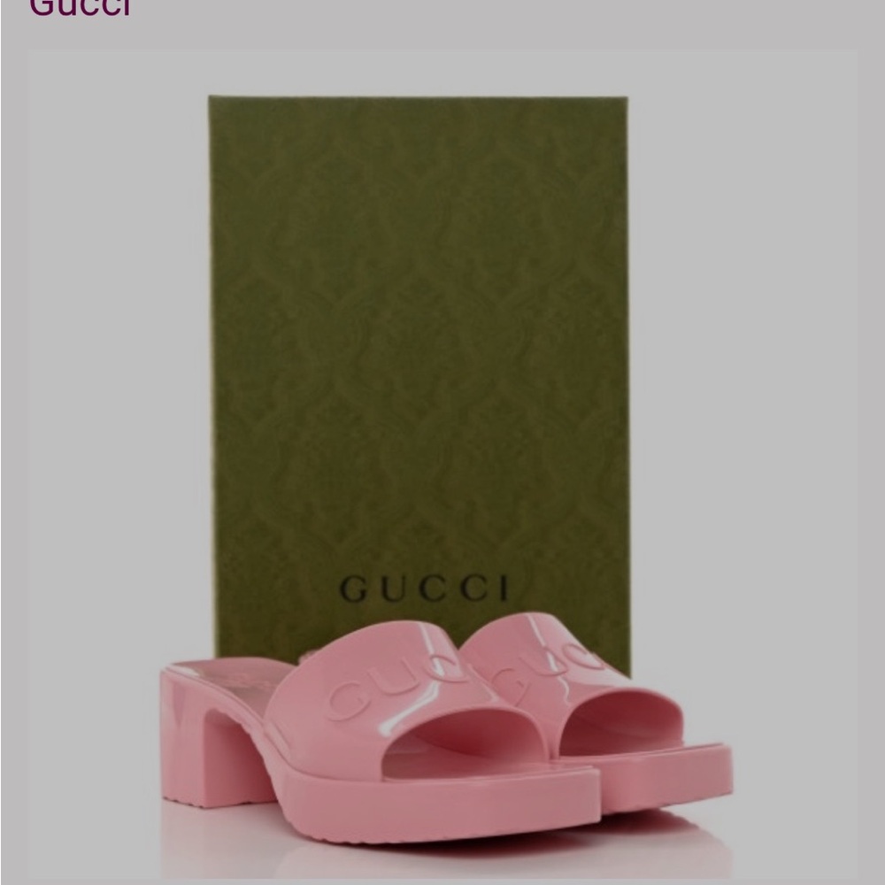 Gucci Women's Pink Slide Sandals